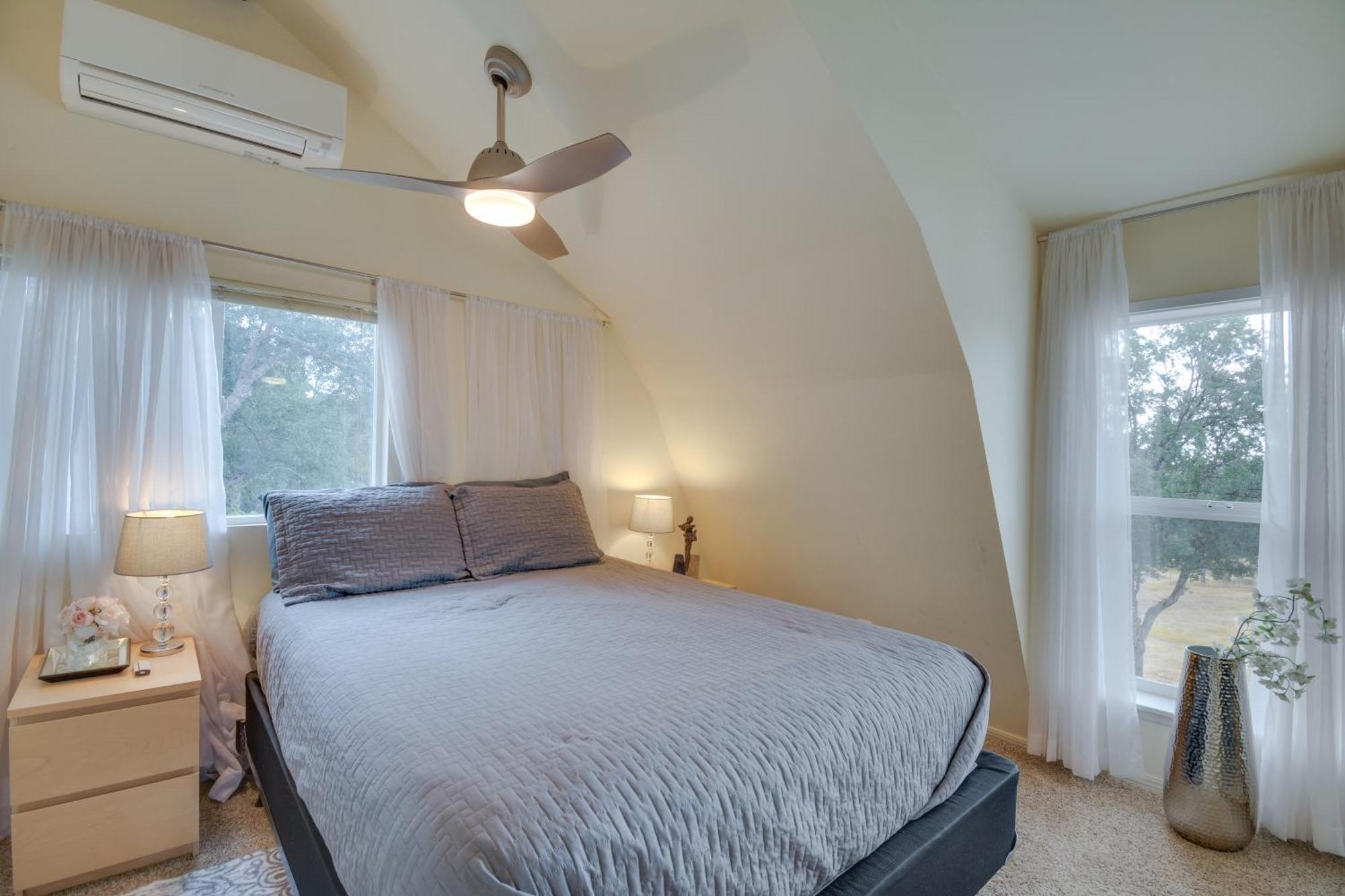 Hébergement de vacances Furnished Patio And Sierra Mtn Views *