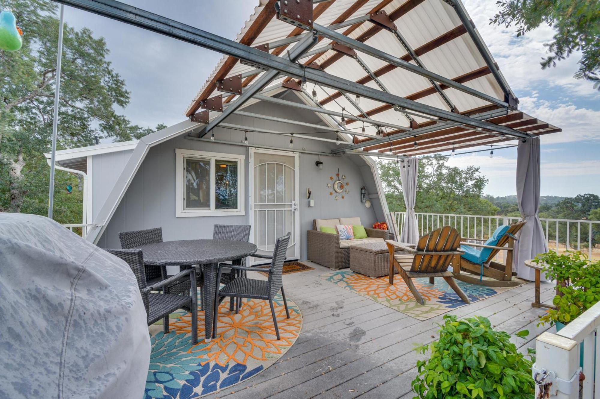Furnished Patio And Sierra Mtn Views Hébergement de vacances