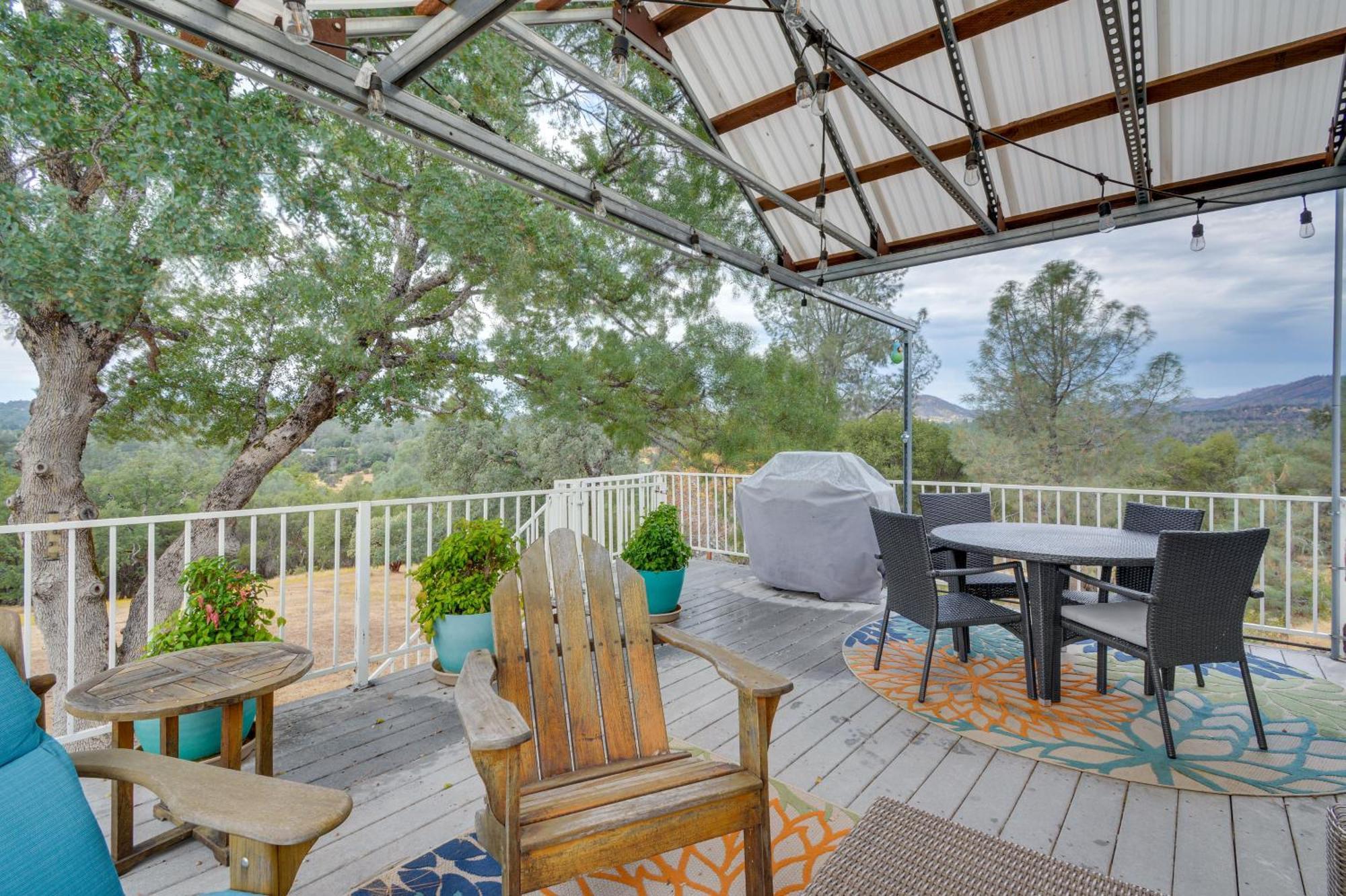 Furnished Patio And Sierra Mtn Views Hébergement de vacances *